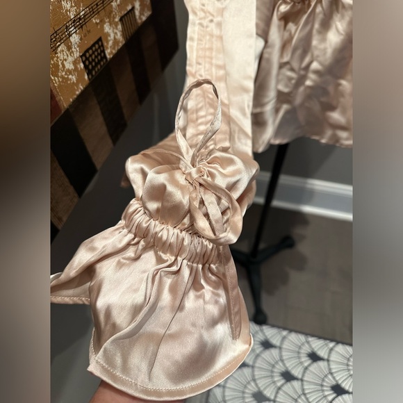J. ING Satin Blouse NWT - Picture 3 of 9